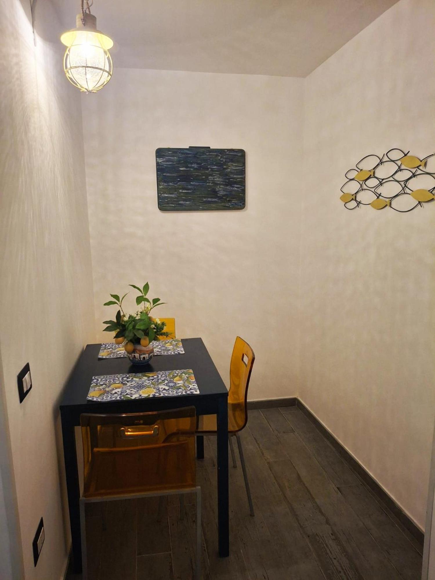 Inn Alta Marea Salerno Bagian luar foto
