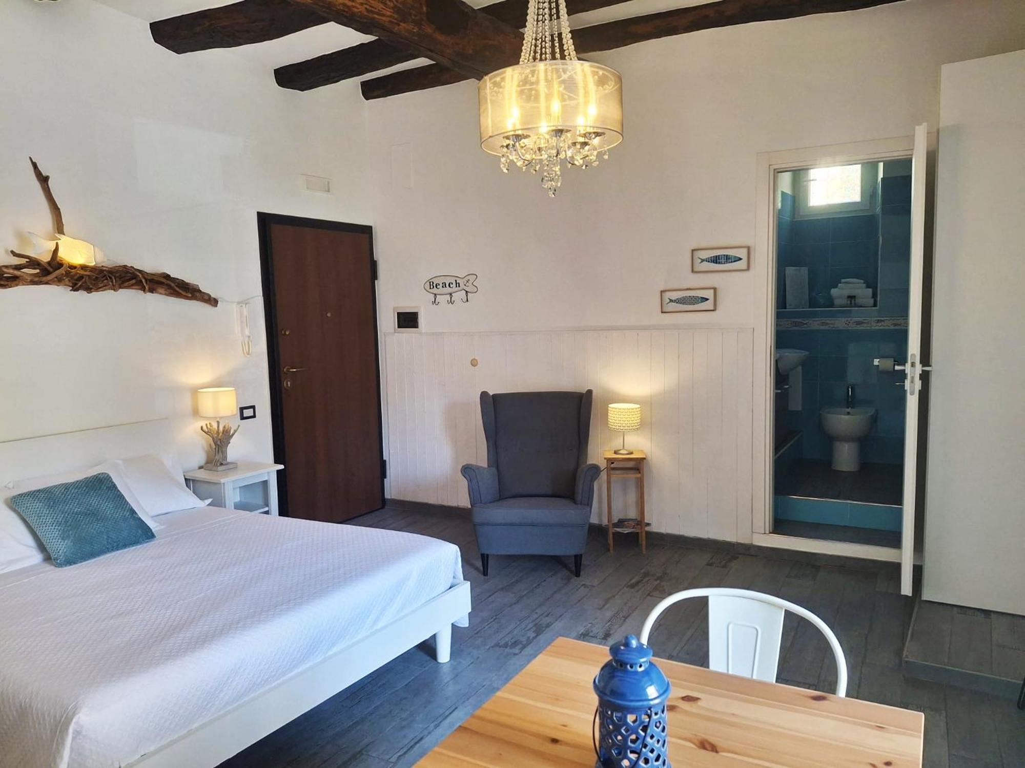 Inn Alta Marea Salerno Bagian luar foto
